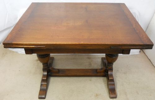 Oak Extending Dining Table to Seat Six