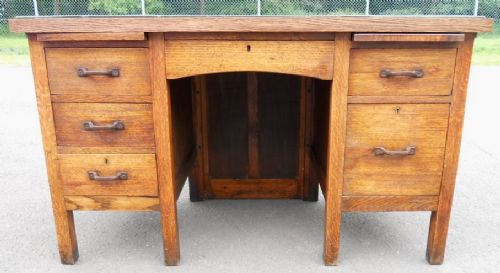Edwardian Oak Kneehole Office Desk