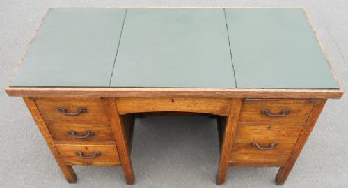 fig 1. Edwardian Oak Kneehole Office Desk