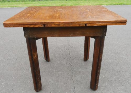 Oak Extending Dining Table to Seat Six