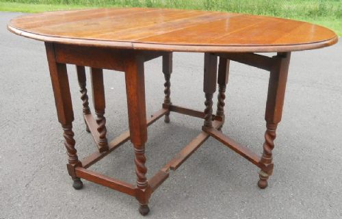 Large Oval Oak Gateleg Dining Table to Seat Six