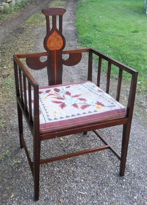 Edwardian Inlaid Mahogany Hall Seat