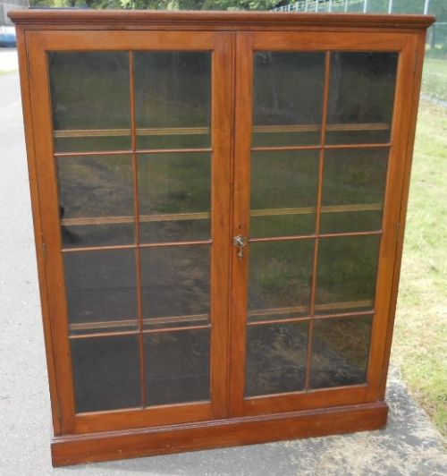 Edwardian Mahogany Standing Bookcase