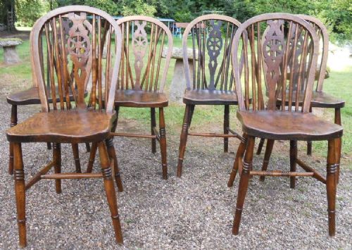 Six Old Elm Windsor Wheelback Kitchen Chairs