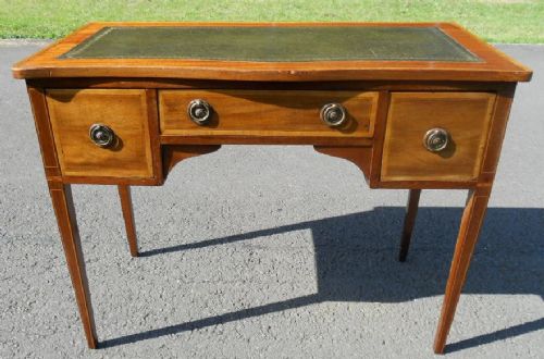 Edwardian Inlaid Light Mahogany Leather Top Writing Desk