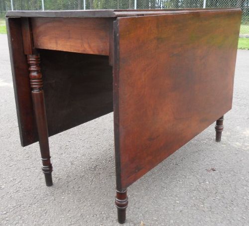 Georgian Mahogany Dropleaf Dining Table to Seat Six