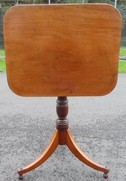 Georgian Mahogany Tilt Top Tripod Table
