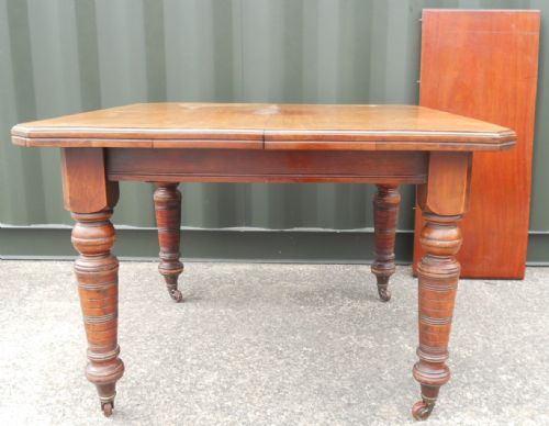 EDWARDIAN MAHOGANY EXTENDING DINING TABLE - ADDITIONAL PHOTO 2