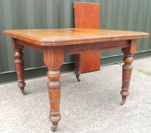EDWARDIAN MAHOGANY EXTENDING DINING TABLE - ADDITIONAL PHOTO 5