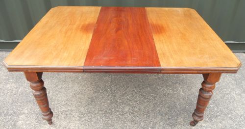 EDWARDIAN MAHOGANY EXTENDING DINING TABLE - ADDITIONAL PHOTO 7