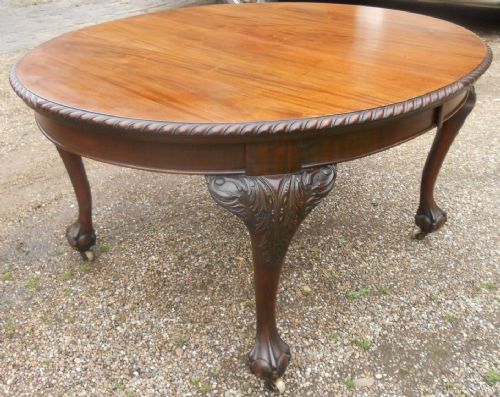 Oval Mahogany Extending Dining Table