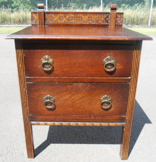 Small Oak Chest of Drawers