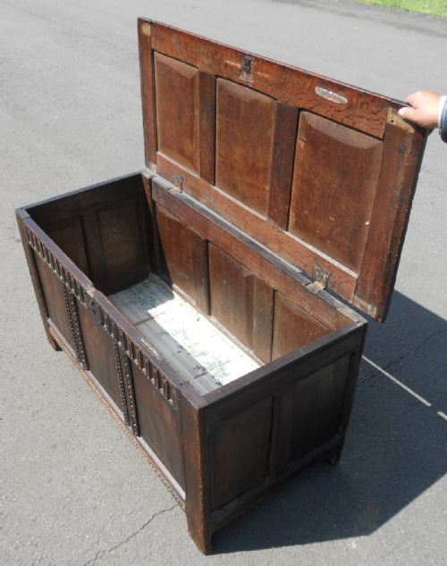ANTIQUE OAK BLANKET CHEST - ADDITIONAL PHOTO 3