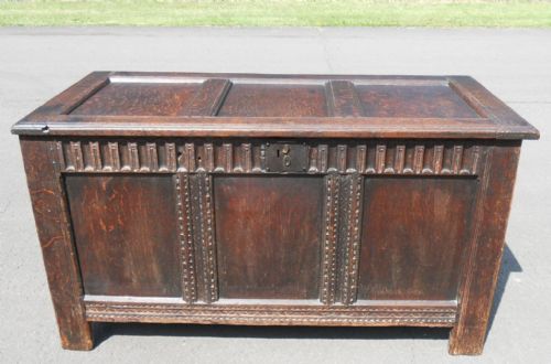ANTIQUE OAK BLANKET CHEST - ADDITIONAL PHOTO 4