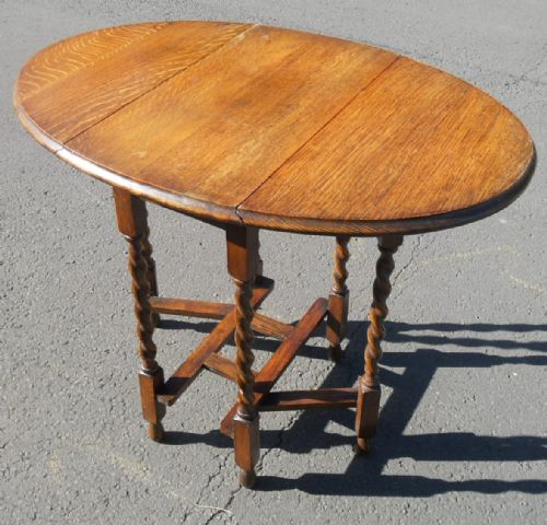 Small Oval Oak Dropleaf Gateleg Table
