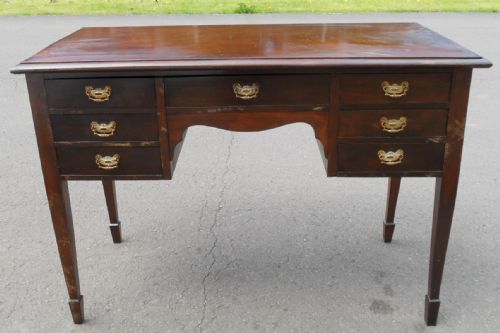 Edwardian Mahogany Kneehole Desk