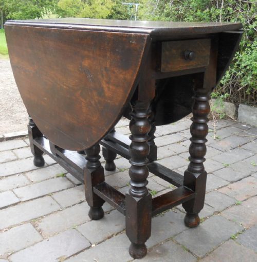 Oak Bobbin Turned Gateleg Dining Table