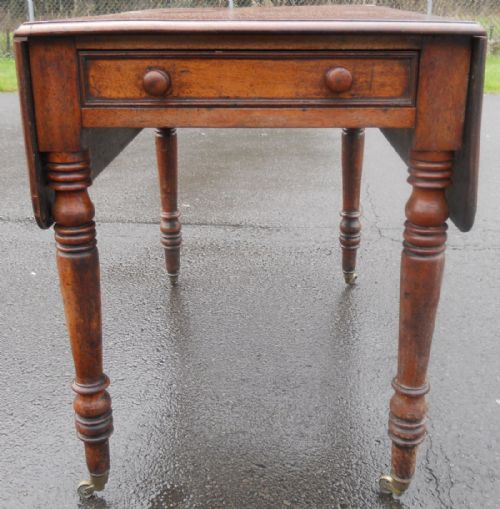Victorian Mahogany Dropleaf Pembroke Table
