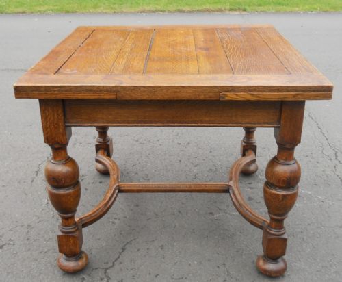 Oak Extending Dining Table to Seat Six