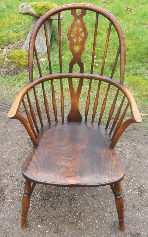 Small Elm Windsor Wheelback Armchair