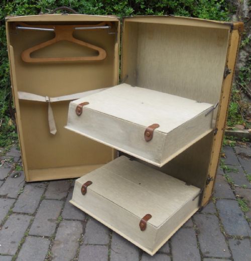 LEATHER BOUND FITTED TRAVEL TRUNK - ADDITIONAL PHOTO 10