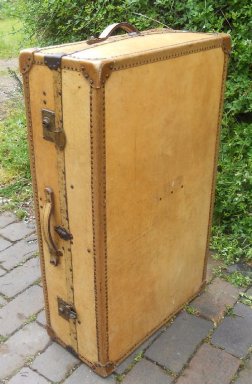 LEATHER BOUND FITTED TRAVEL TRUNK - ADDITIONAL PHOTO 12