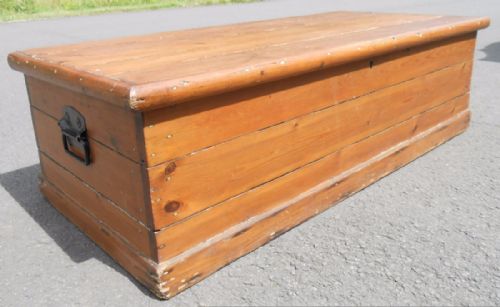 VICTORIAN PINE BLANKET BOX - ADDITIONAL PHOTO 1