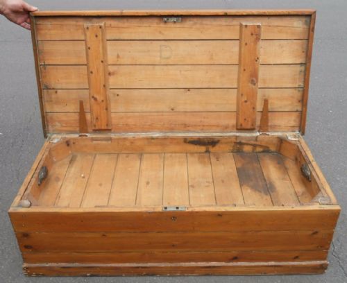VICTORIAN PINE BLANKET BOX - ADDITIONAL PHOTO 3