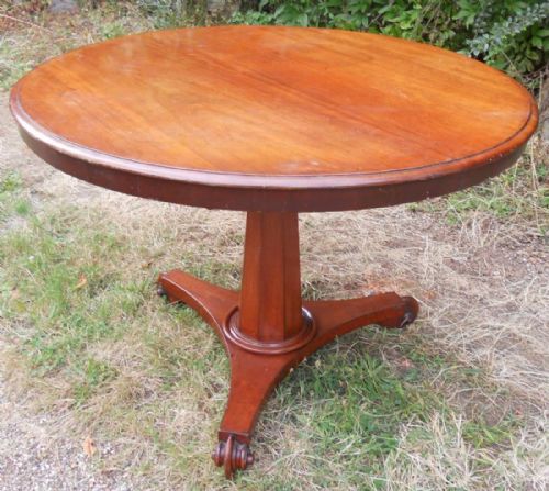 Victorian Mahogany Small Round Pedestal Dining Table