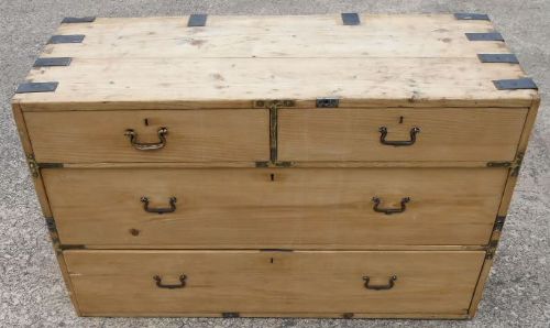 Pine Sea Traveling Chest of Drawers