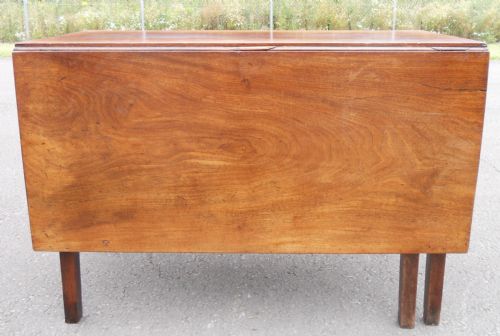 Georgian Mahogany Dropleaf Dining Table
