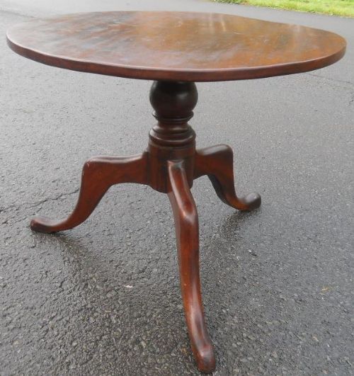 Georgian Mahogany Pedestal Tripod Coffee Table