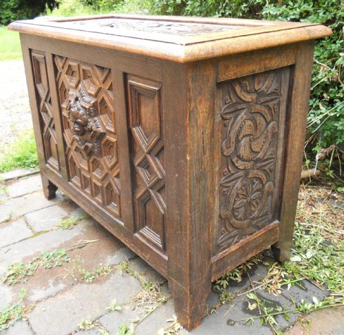 VICTORIAN SMALL CARVED OAK BLANKET CHEST - ADDITIONAL PHOTO 4