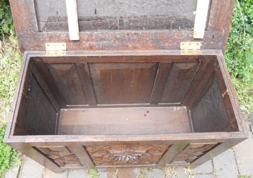 VICTORIAN SMALL CARVED OAK BLANKET CHEST - ADDITIONAL PHOTO 9