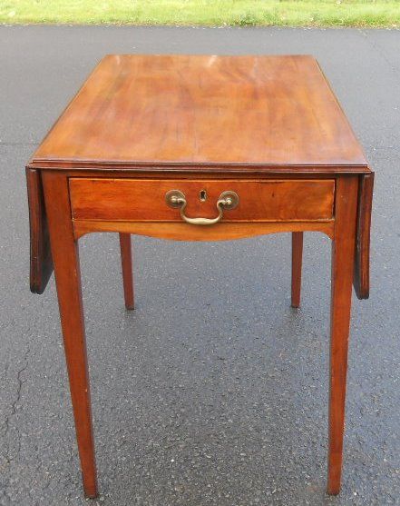 Georgian Mahogany Pembroke Table