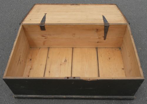 VICTORIAN PINE TRAVELLING BOX - ADDITIONAL PHOTO 7