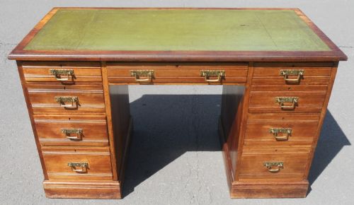 Edwardian Walnut Writing Desk by Gillow