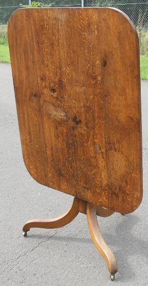 Georgian Oak Tripod Breakfast Table