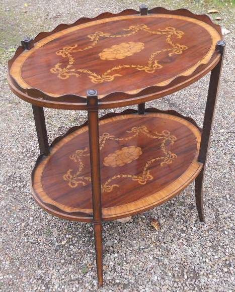EDWARDIAN INLAID MAHOGANY OVAL OCCASIONAL TABLE