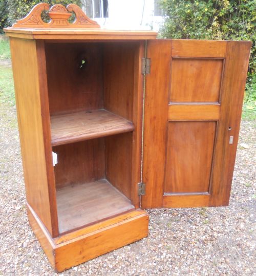 EDWARDIAN SATIN WALNUT BEDSIDE CABINET - ADDITIONAL PHOTO 5