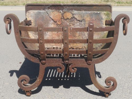 Arts & Craft Iron Dog Grate