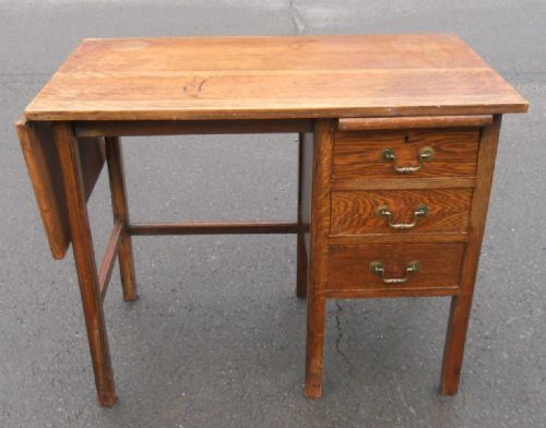 Oak Single Pedestal Kneehole Writing Desk
