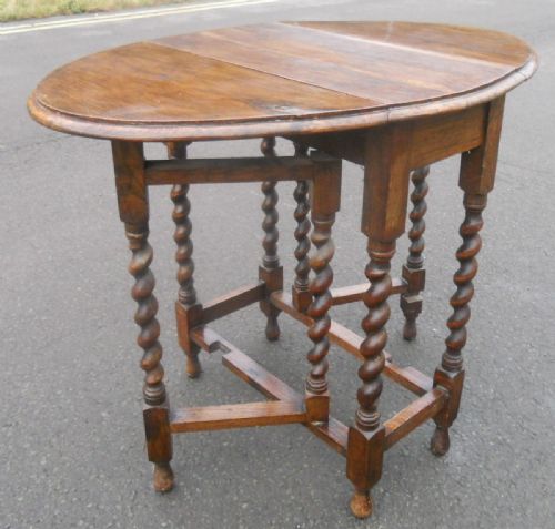 SMALL OAK OVAL GATELEG TABLE - ADDITIONAL PHOTO 7