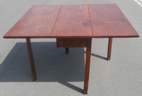 GEORGIAN MAHOGANY DROPLEAF DINING TABLE - ADDITIONAL PHOTO 3