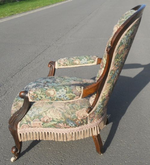 VICTORIAN MAHOGANY FRAMED UPHOLSTERED FIRESIDE ARMCHAIR - ADDITIONAL PHOTO 5