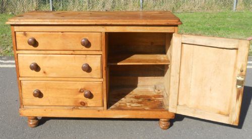 VICTORIAN PINE DRESSER BASE - ADDITIONAL PHOTO 4