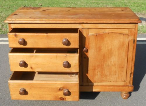 VICTORIAN PINE DRESSER BASE - ADDITIONAL PHOTO 6
