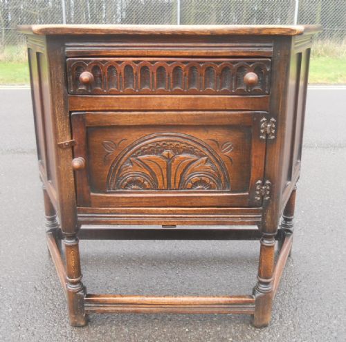 JACOBEAN STYLE OAK SIDE CUPBOARD - ADDITIONAL PHOTO 1