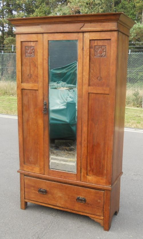 Edwardian Oak Single Wardrobe