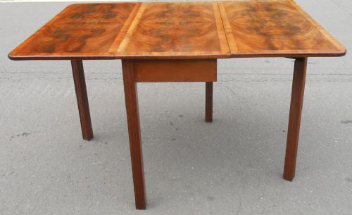 GEORGIAN MAHOGANY DROPLEAF DINING TABLE - ADDITIONAL PHOTO 4